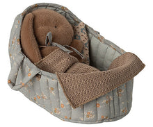 Load image into Gallery viewer, Maileg Carry Cot, Large - Blue
