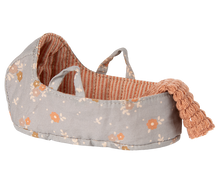 Load image into Gallery viewer, Maileg Carry cot, Micro
