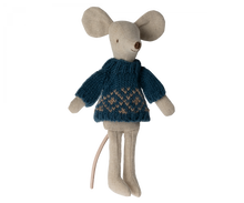 Load image into Gallery viewer, Maileg Knitted Sweater, Dad Mouse
