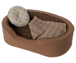 Maileg Cosy Basket, Medium - Brown