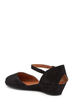 Load image into Gallery viewer, Noa Star - Black Suede
